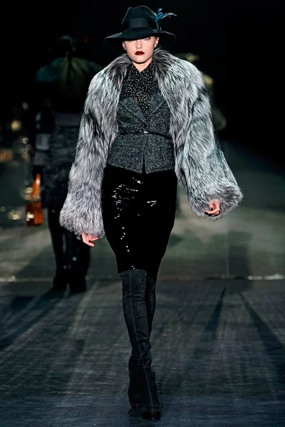 Look 37